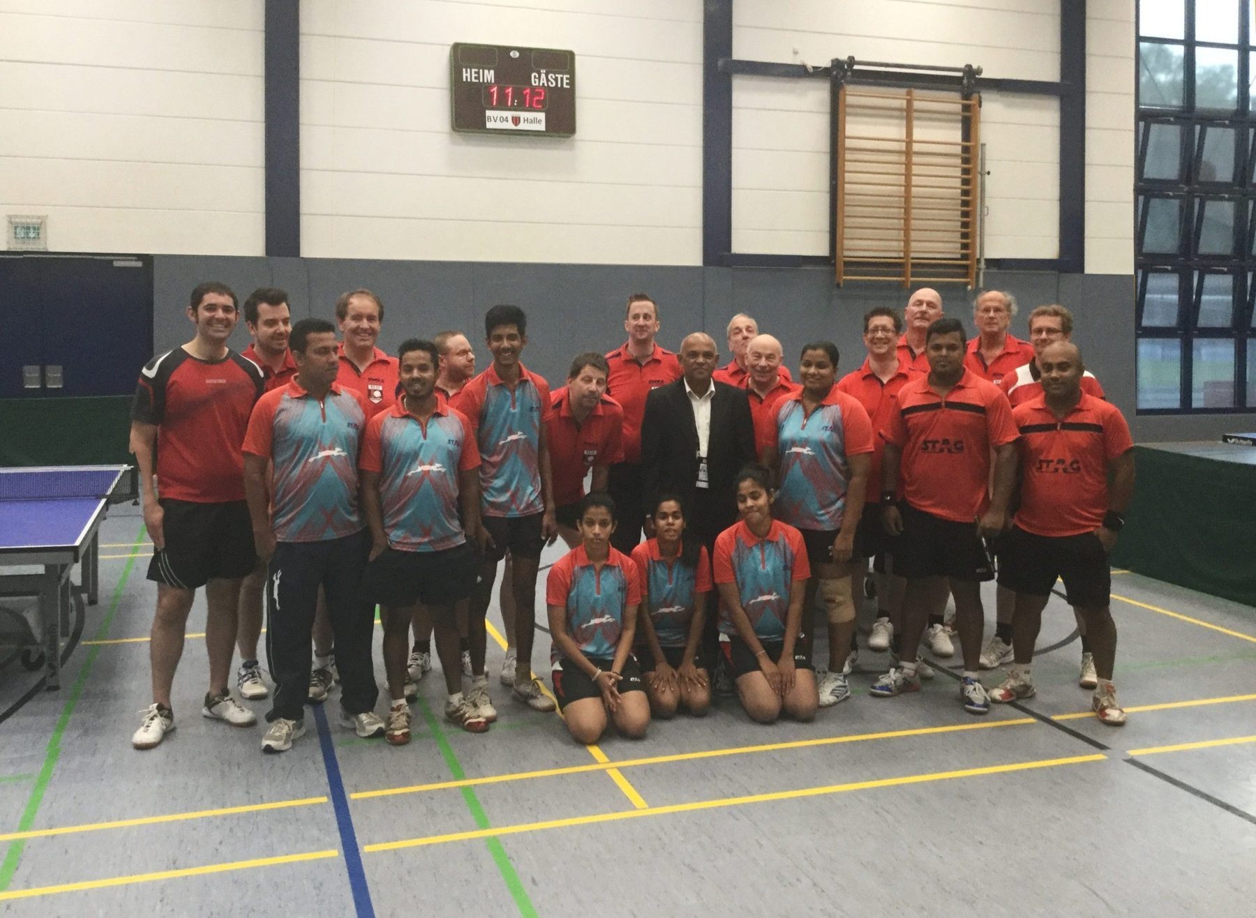 Tischtennis-Begegnung des BV 04 mit der Mannschaft aus Sri Lanka